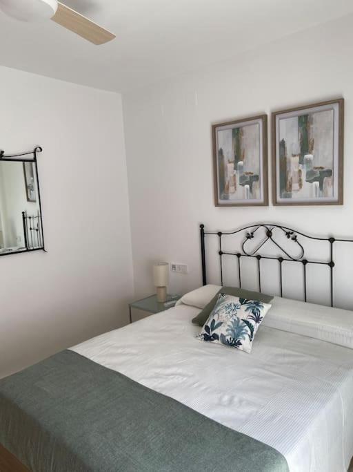 Beach And City Apartment A 50M De La Playa Fuengirola Bagian luar foto