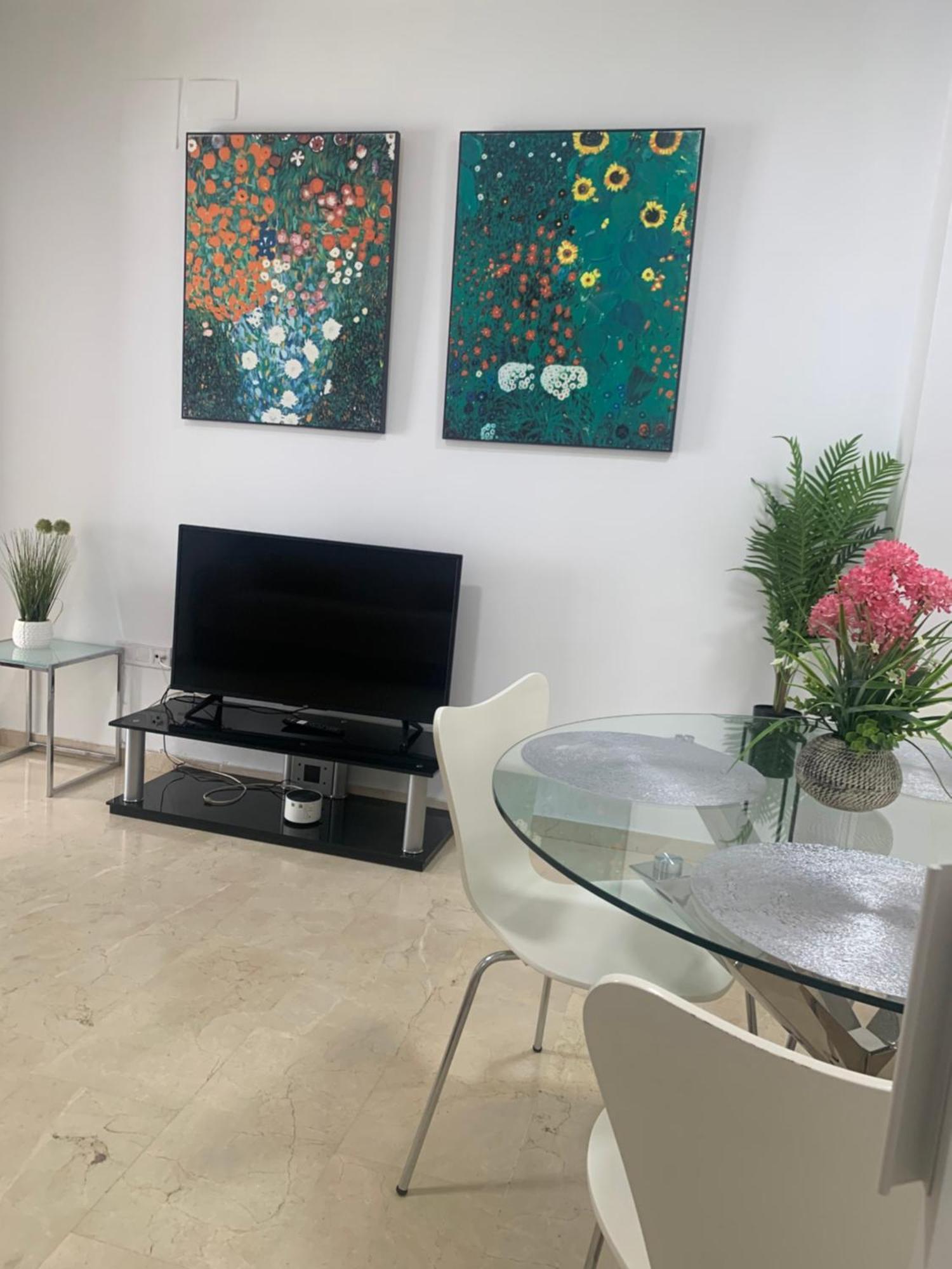 Beach And City Apartment A 50M De La Playa Fuengirola Bagian luar foto